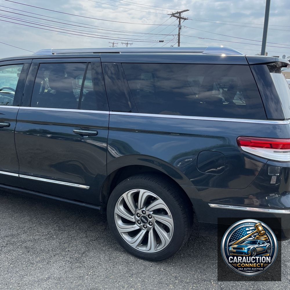 2022 Lincoln Navigator L Reserve