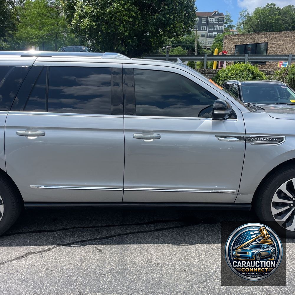 2022 Lincoln Navigator L Reserve