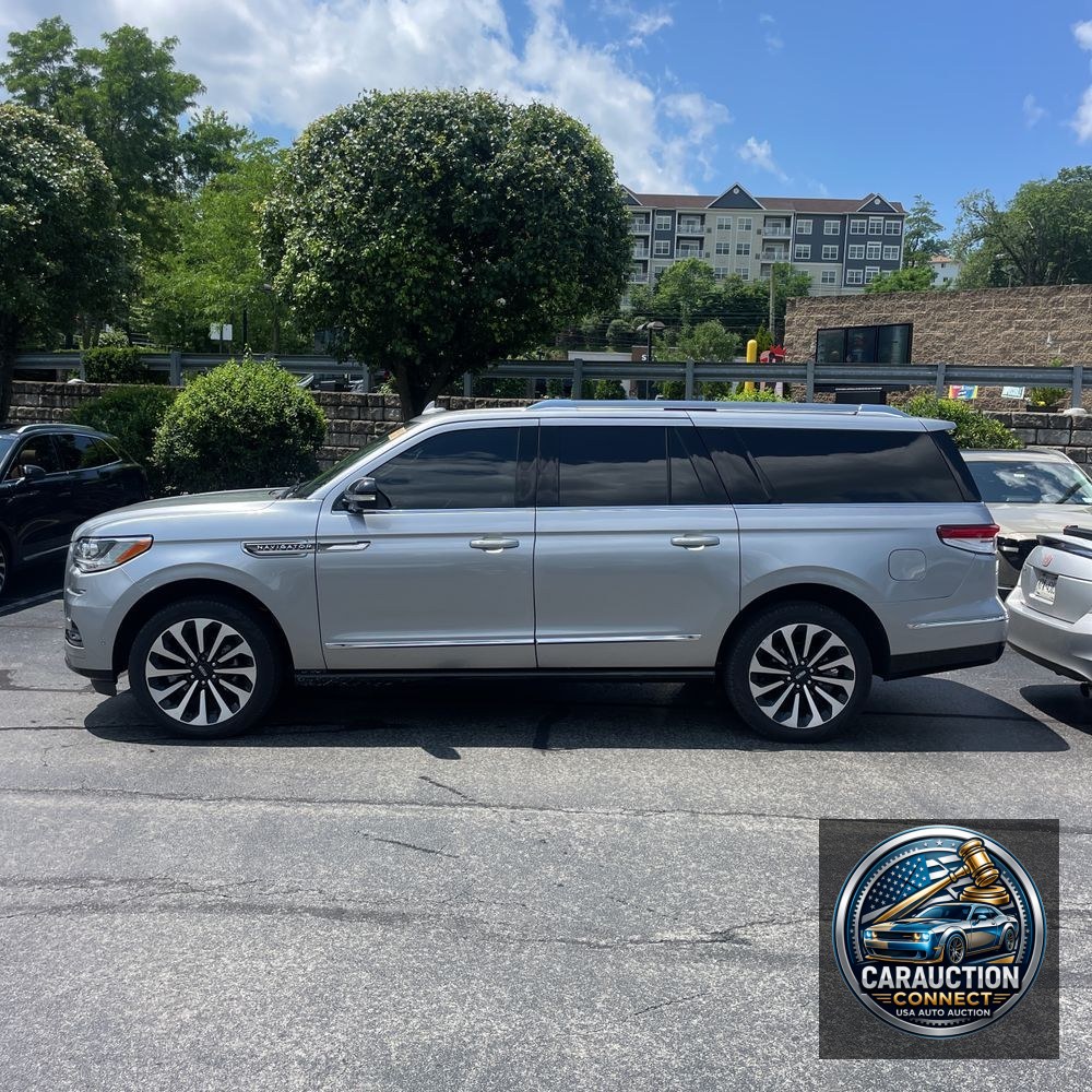 2022 Lincoln Navigator L Reserve