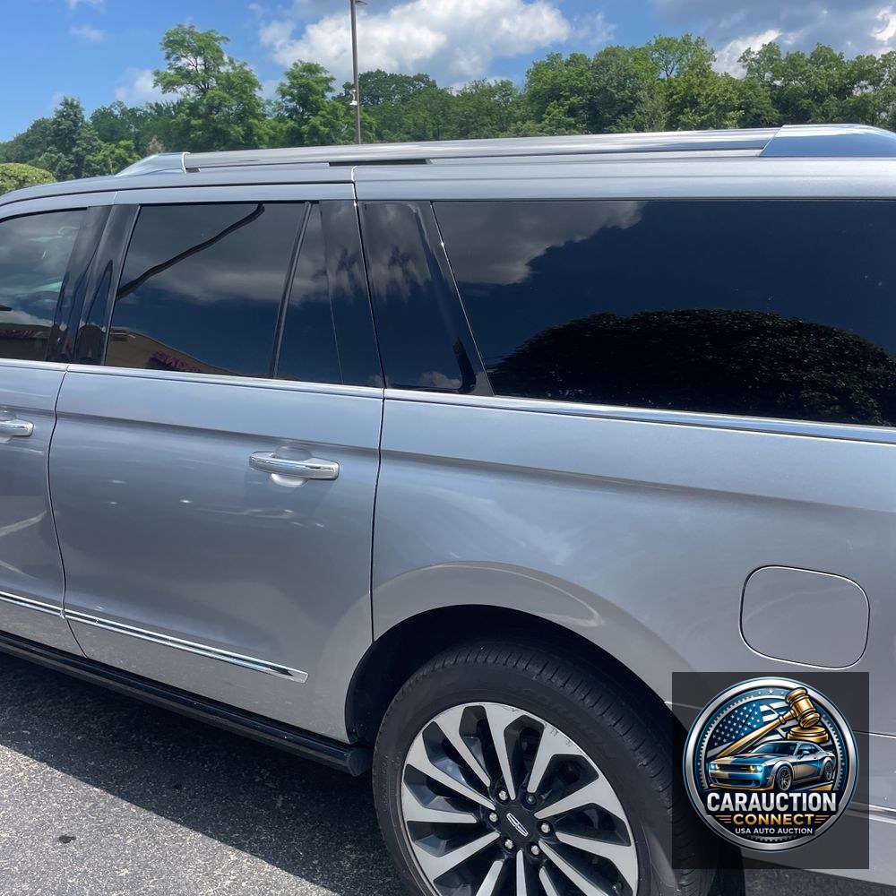 2022 Lincoln Navigator L Reserve