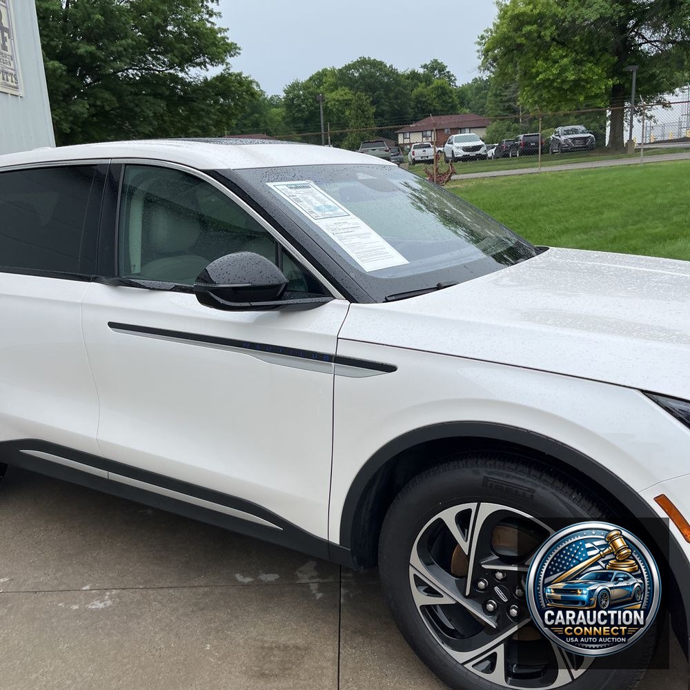 2024 Lincoln Nautilus Hybrid Premiere