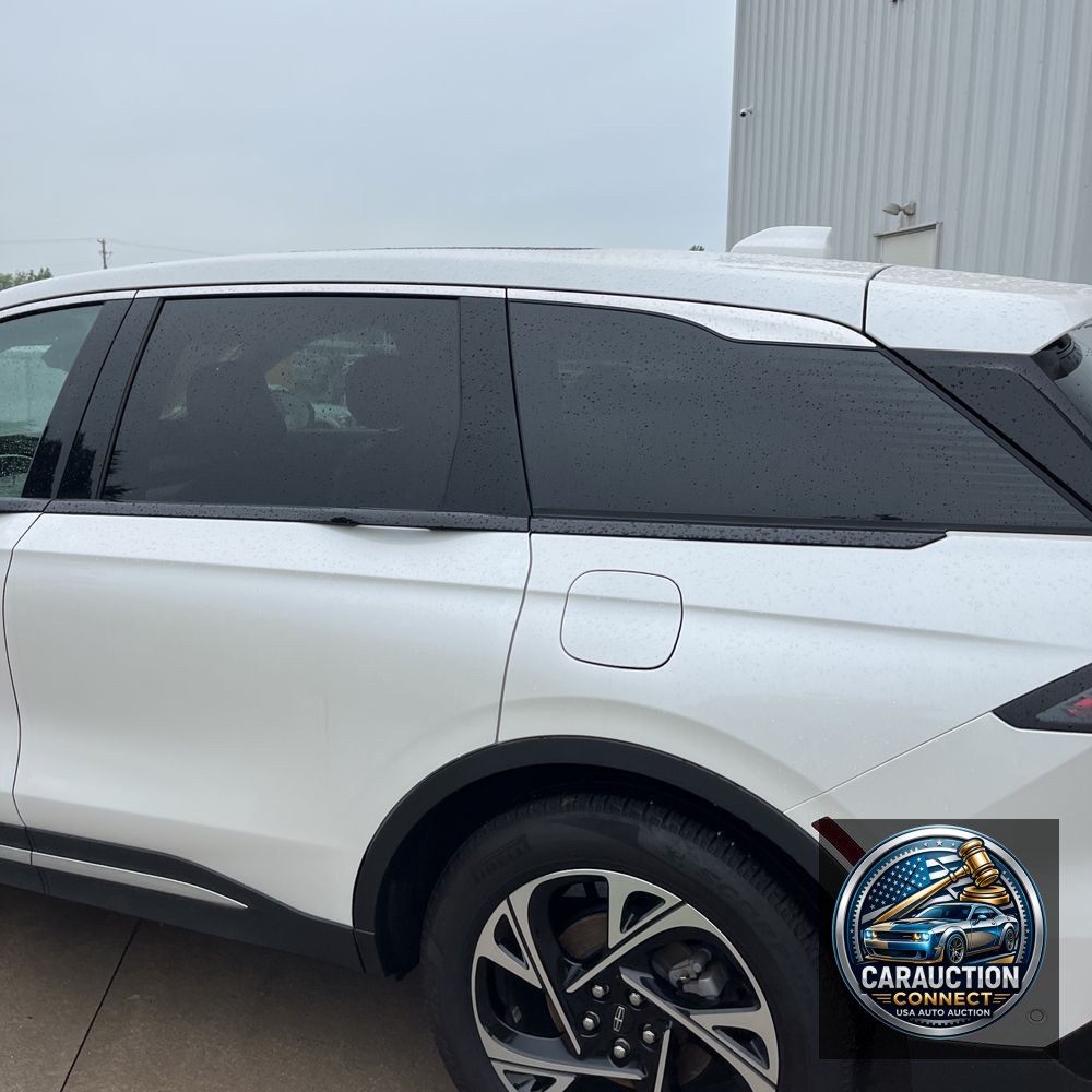 2024 Lincoln Nautilus Hybrid Premiere