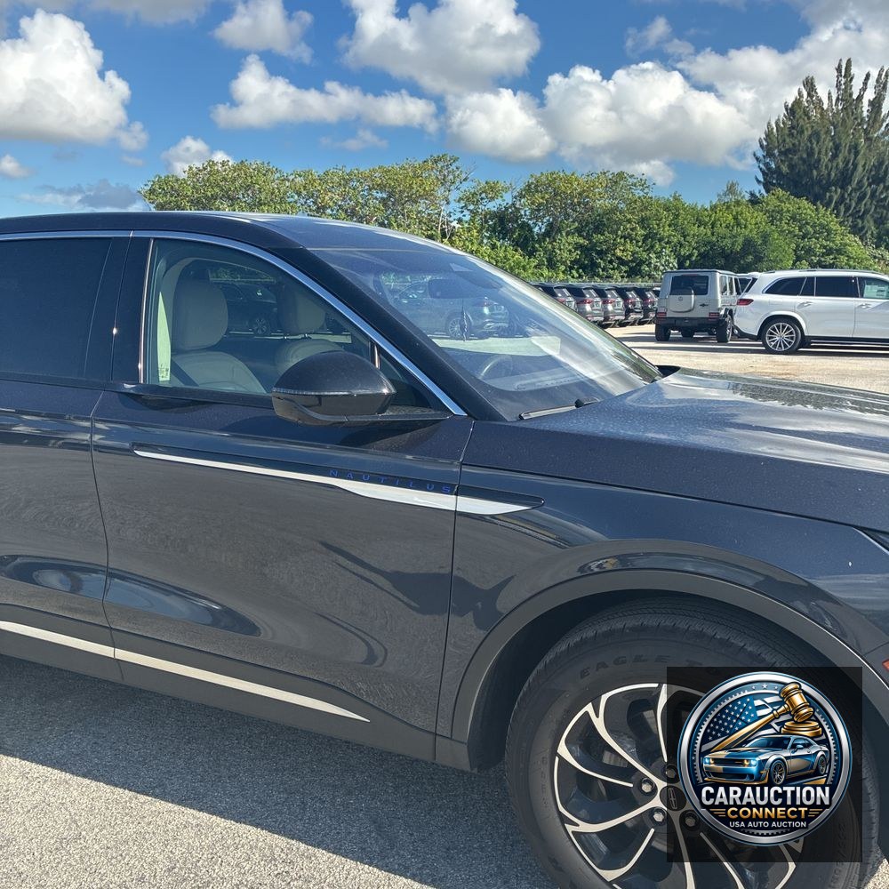 2024 Lincoln Nautilus Hybrid Premiere