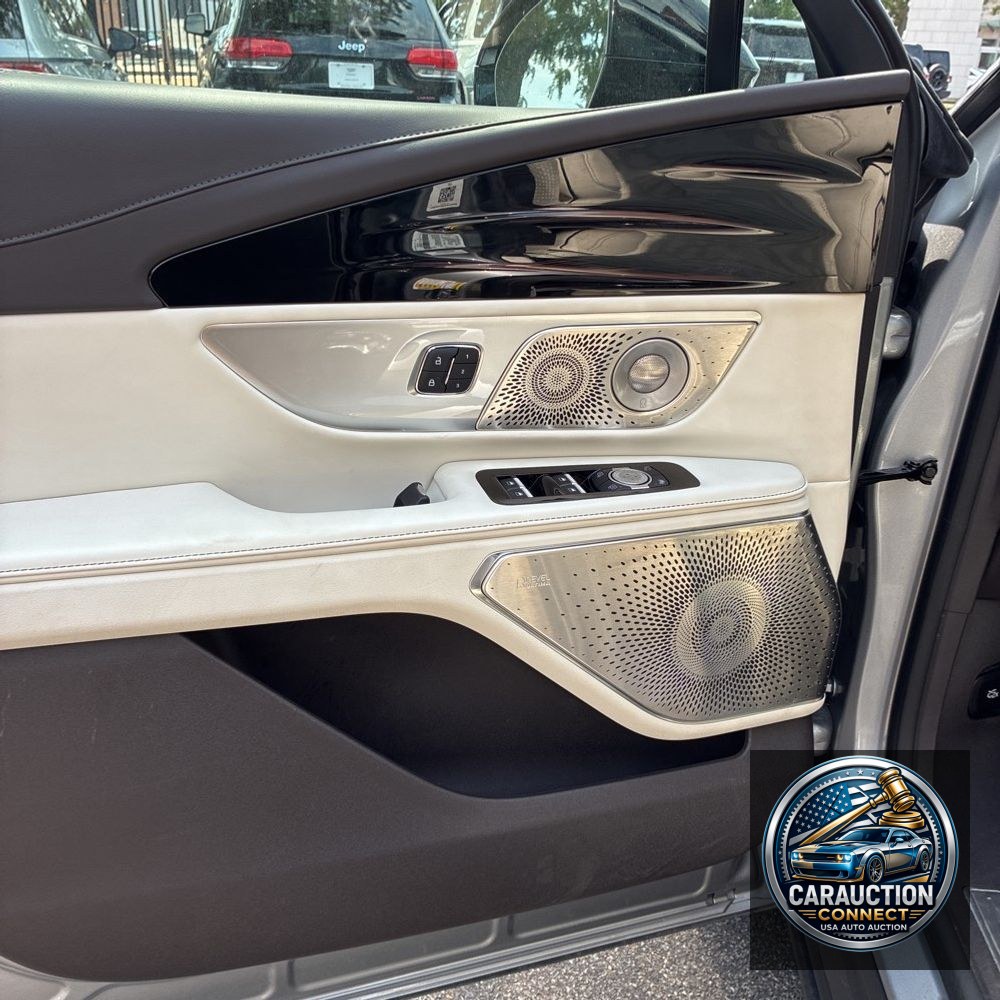2024 Lincoln Nautilus Black Label