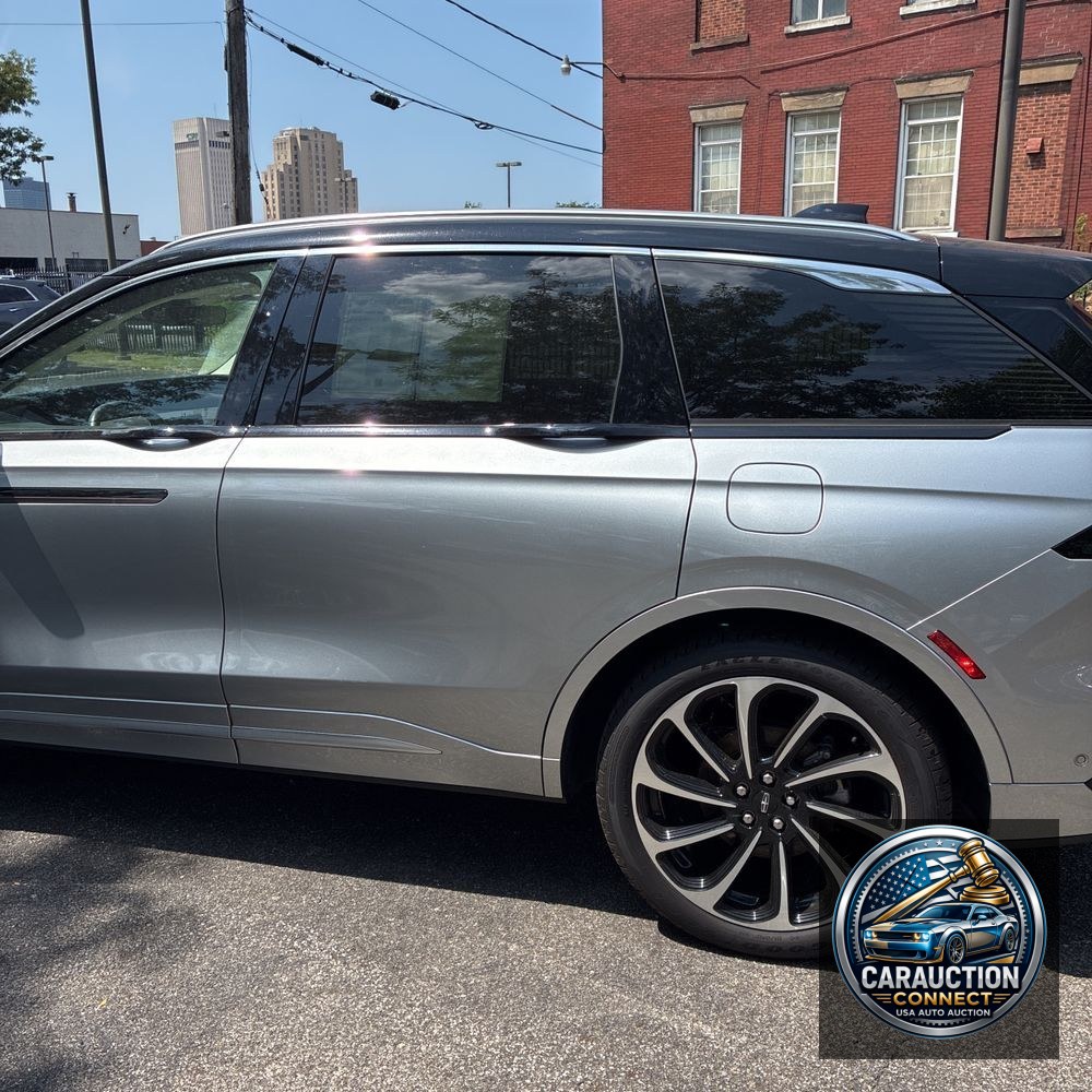2024 Lincoln Nautilus Black Label
