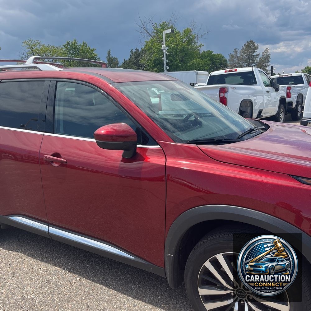 2025 Nissan Pathfinder Platinum 4D SUV FWD