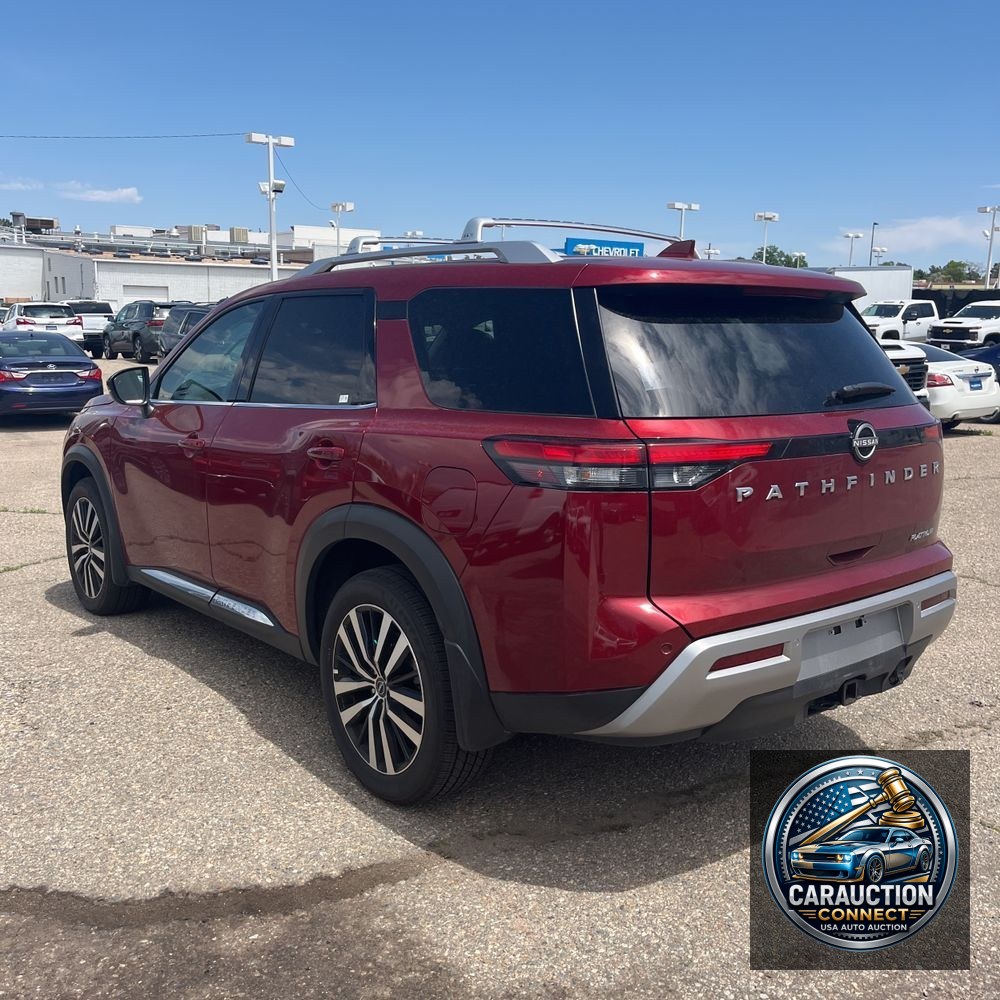 2025 Nissan Pathfinder Platinum 4D SUV FWD