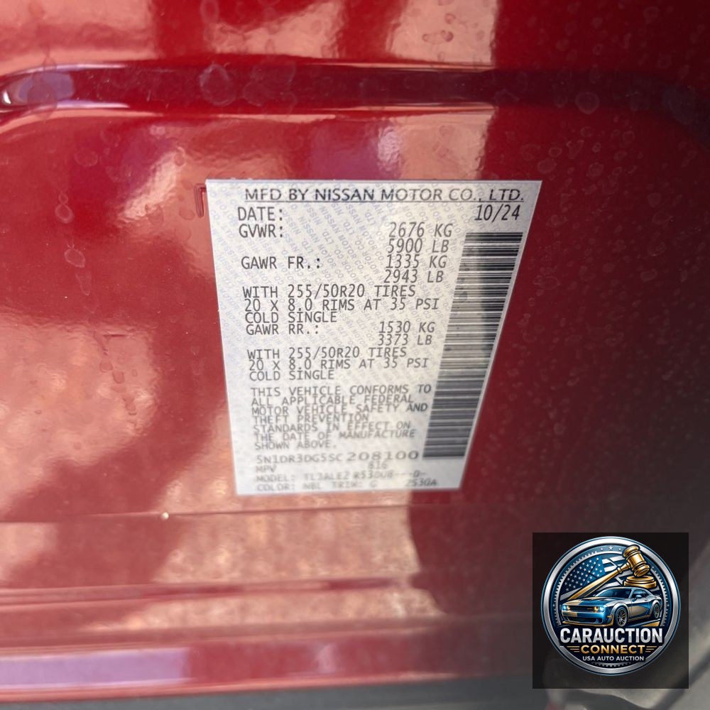 2025 Nissan Pathfinder Platinum 4D SUV FWD
