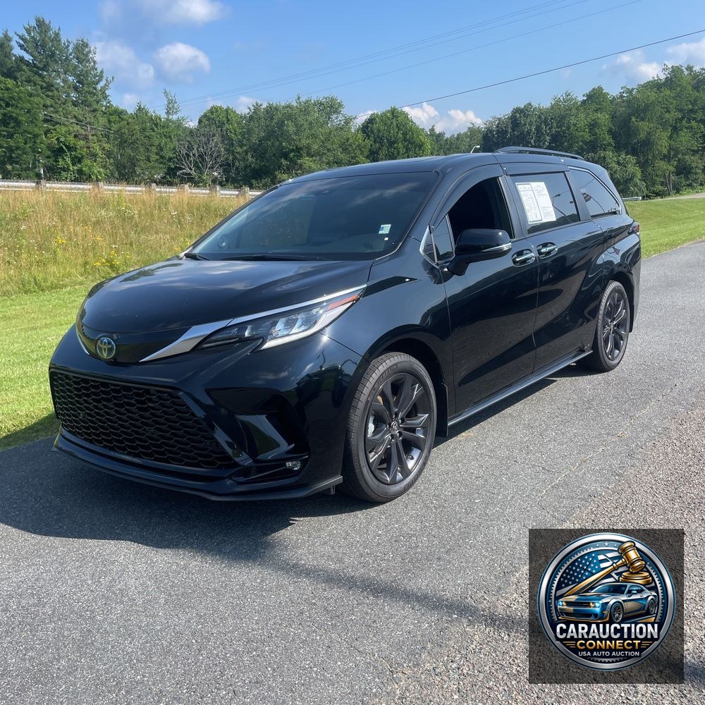 2024 Toyota Sienna XSE 7-Passenger