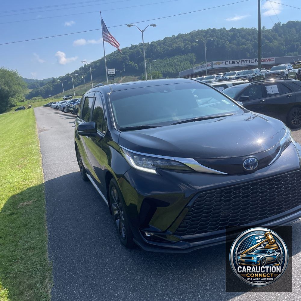 2024 Toyota Sienna XSE 7-Passenger