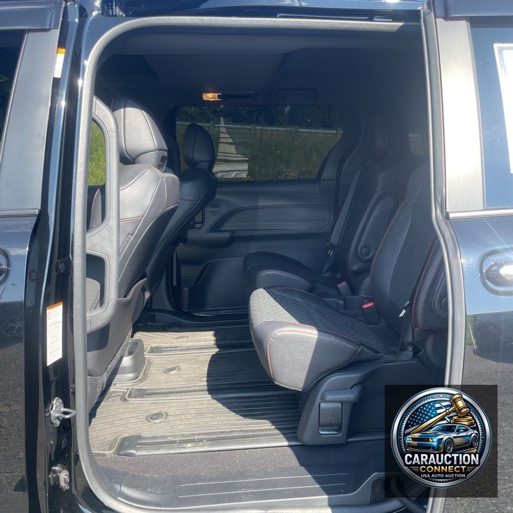 2024 Toyota Sienna XSE 7-Passenger