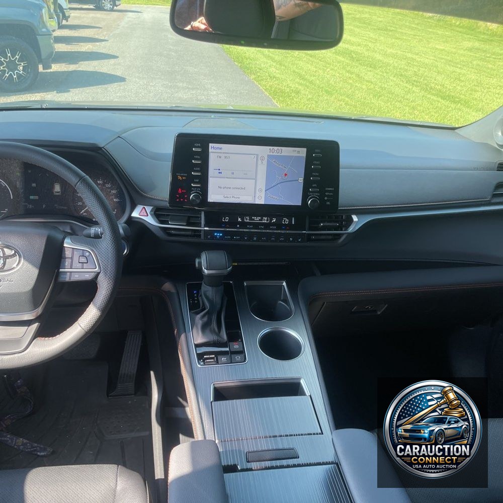 2024 Toyota Sienna XSE 7-Passenger
