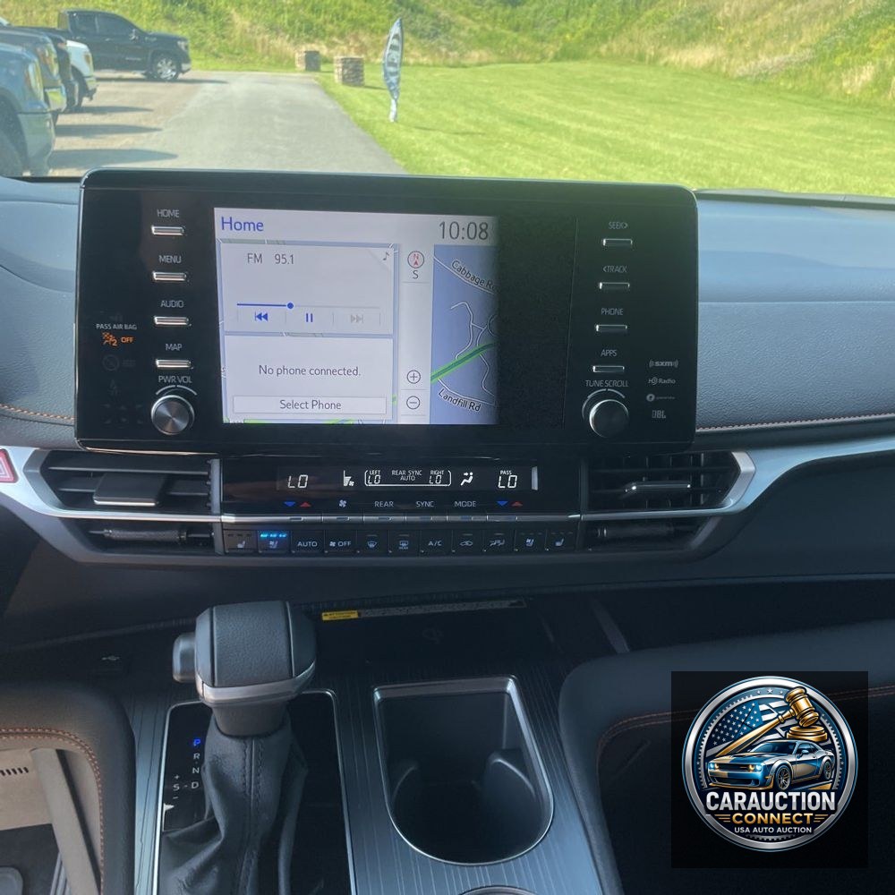 2024 Toyota Sienna XSE 7-Passenger
