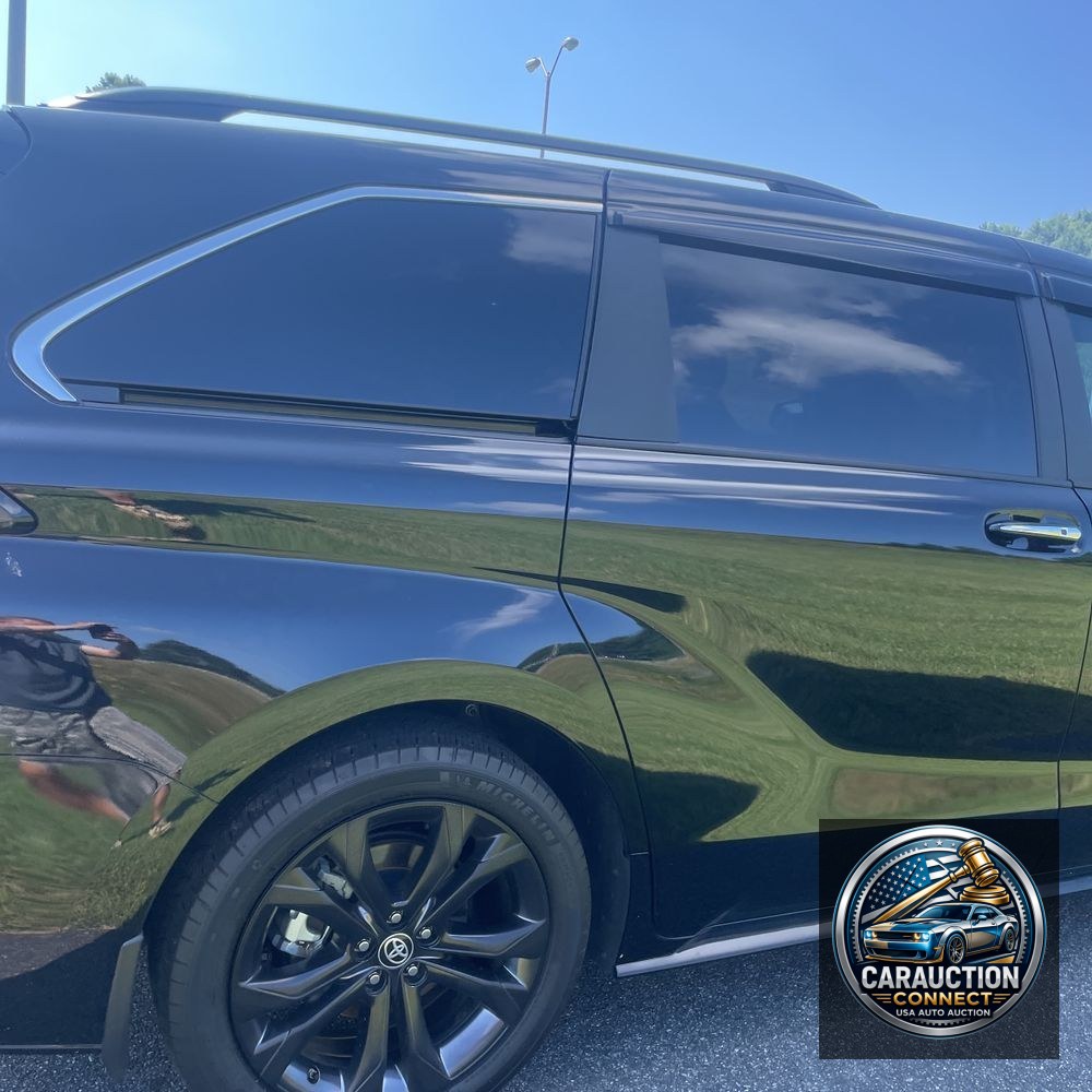 2024 Toyota Sienna XSE 7-Passenger