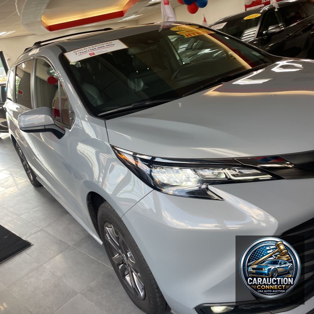 2024 Toyota Sienna Woodland Edition