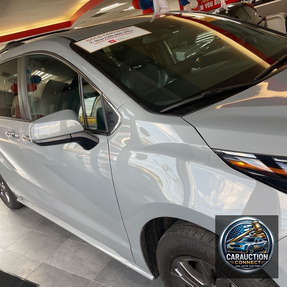 2024 Toyota Sienna Woodland Edition