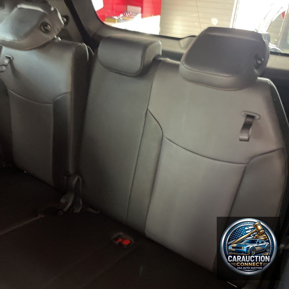 2024 Toyota Sienna Woodland Edition
