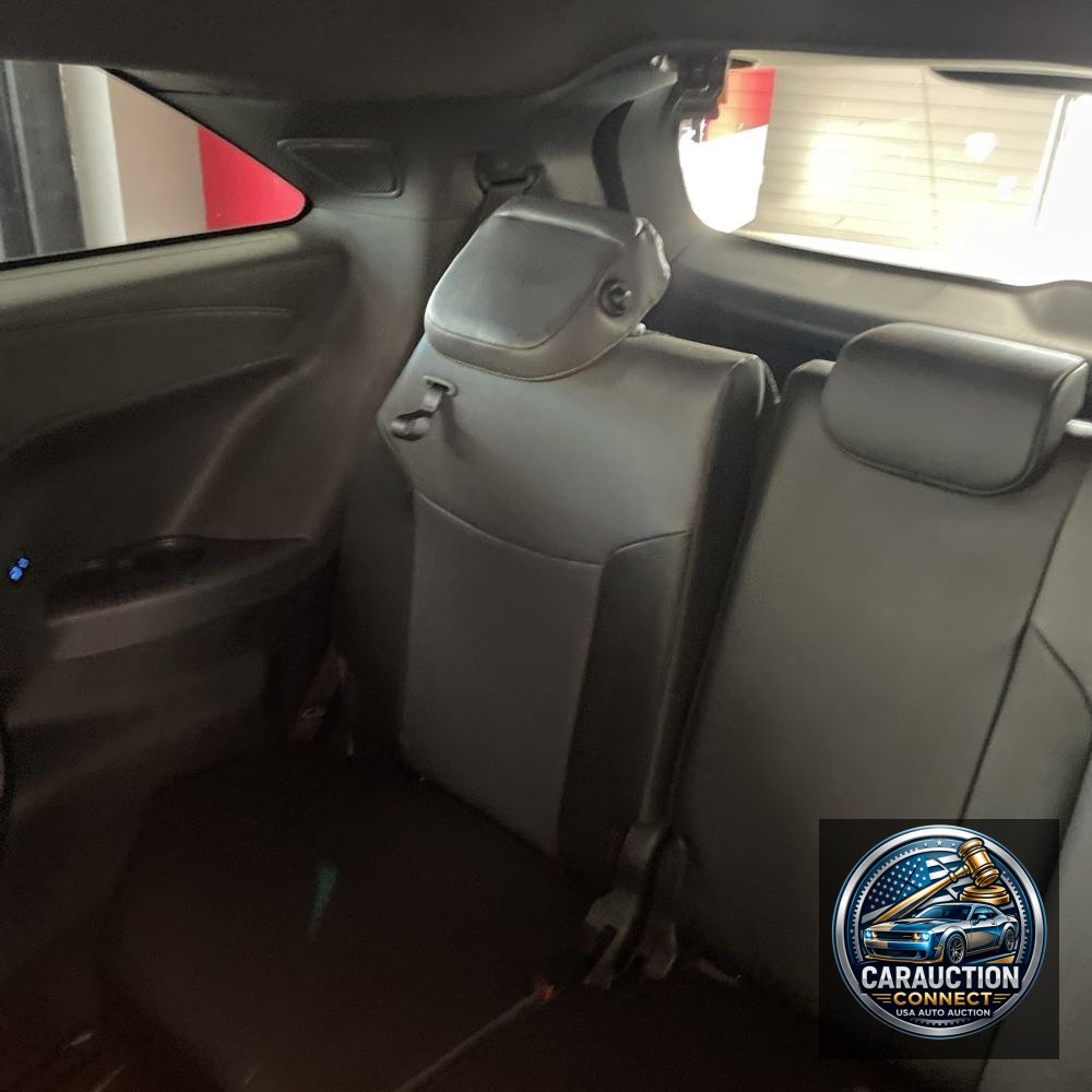 2024 Toyota Sienna Woodland Edition
