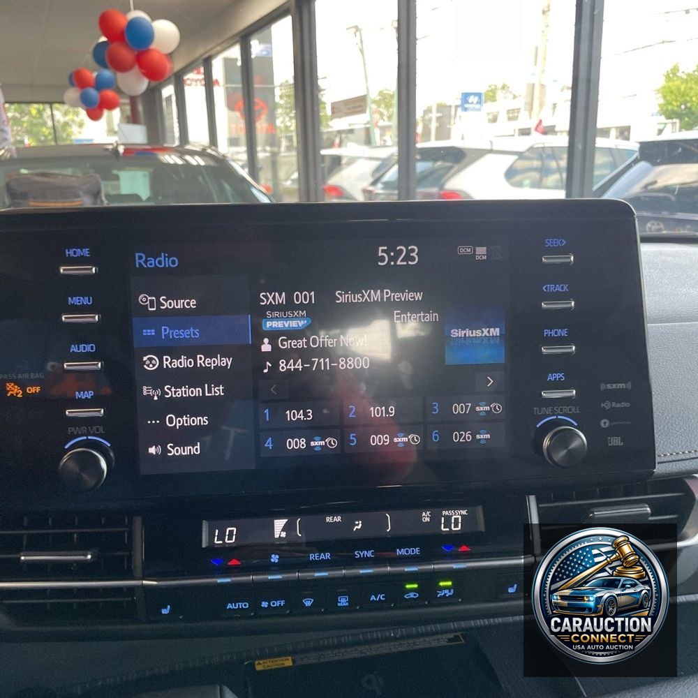 2024 Toyota Sienna Woodland Edition