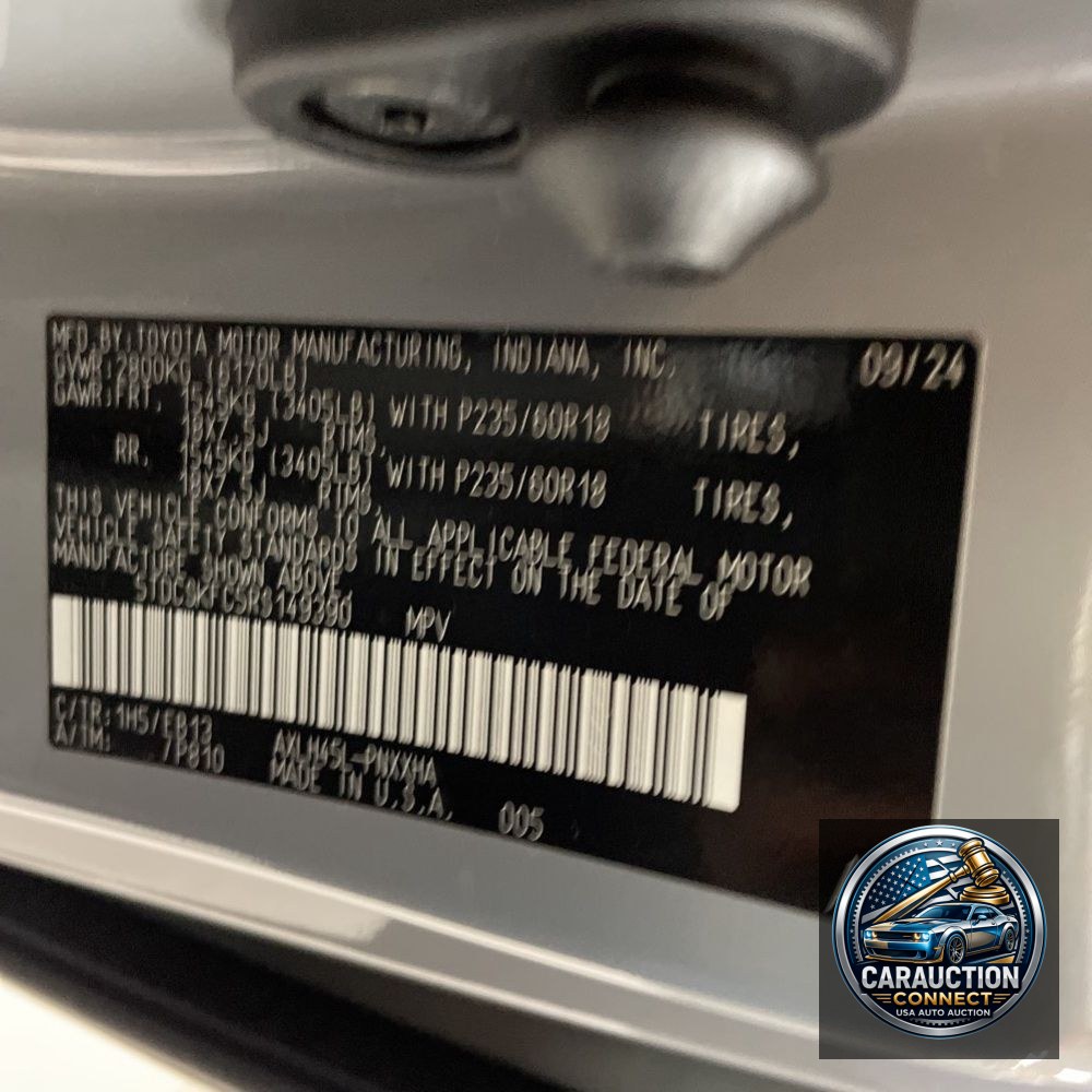 2024 Toyota Sienna Woodland Edition