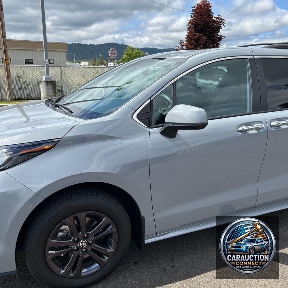2024 Toyota Sienna Woodland Edition
