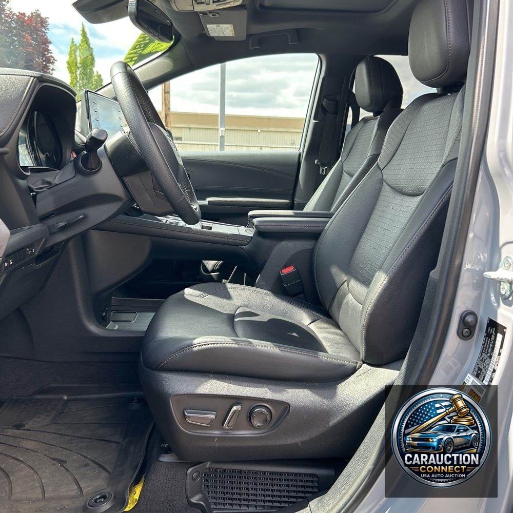 2024 Toyota Sienna Woodland Edition