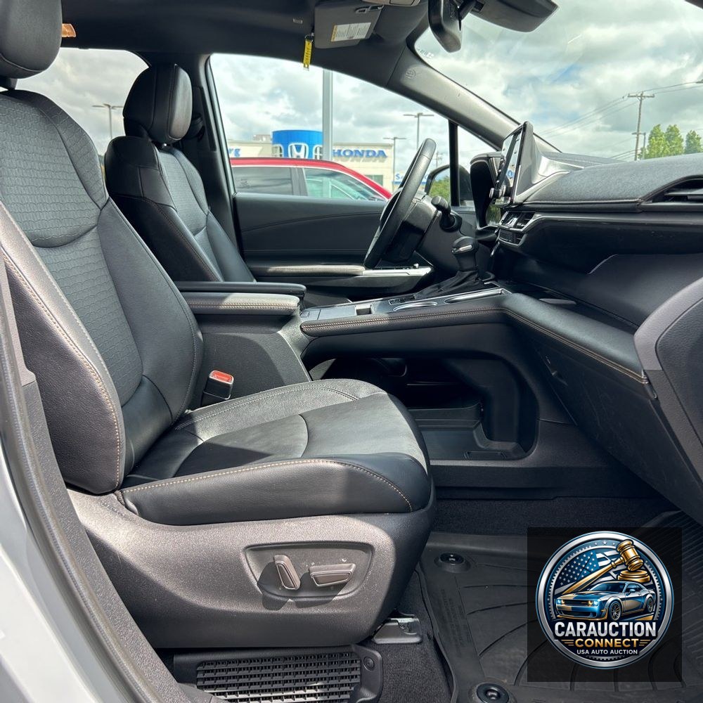 2024 Toyota Sienna Woodland Edition
