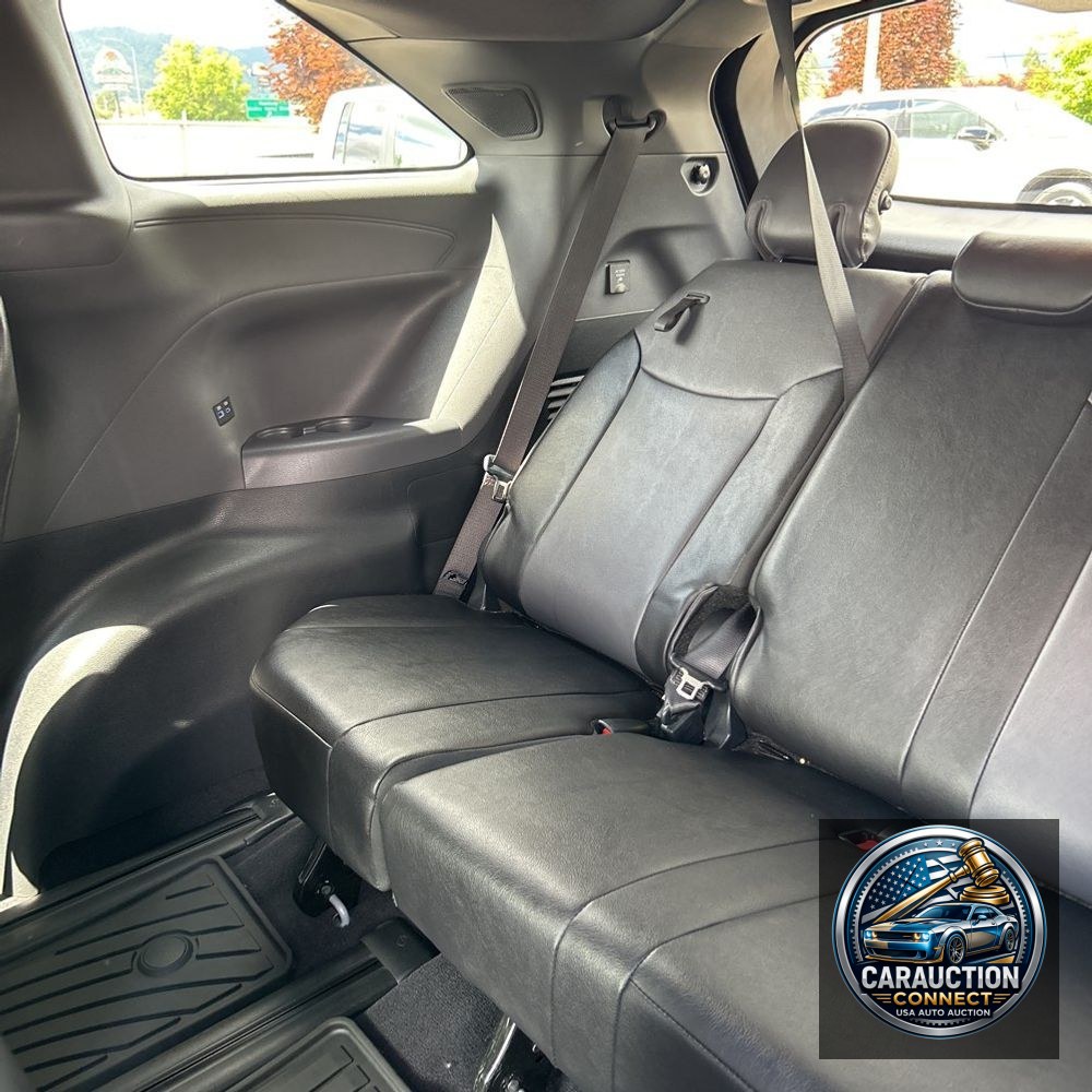 2024 Toyota Sienna Woodland Edition