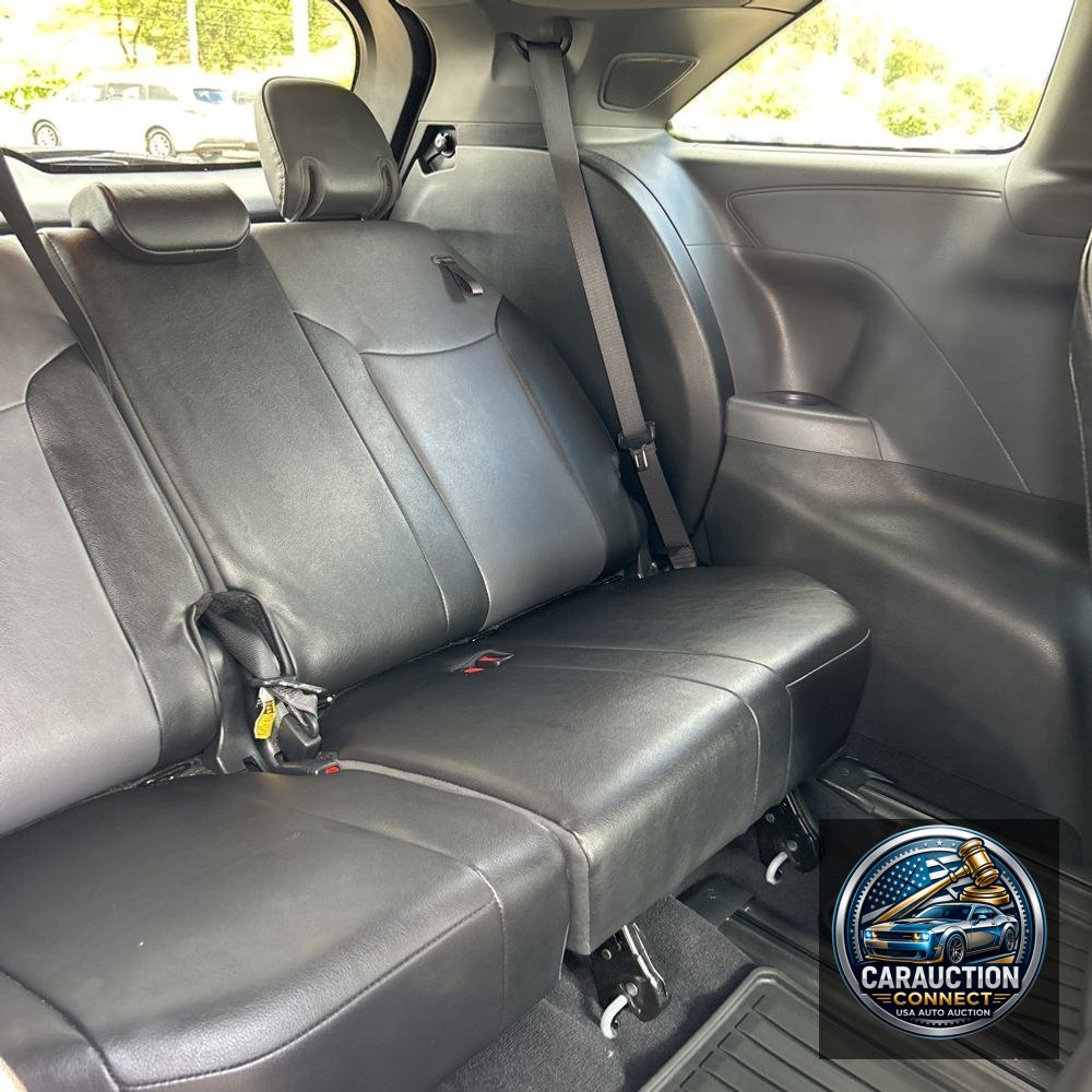 2024 Toyota Sienna Woodland Edition