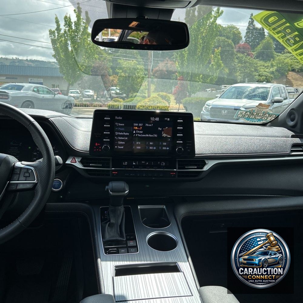2024 Toyota Sienna Woodland Edition