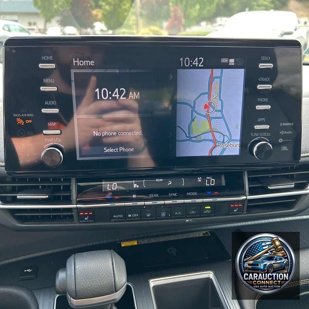 2024 Toyota Sienna Woodland Edition