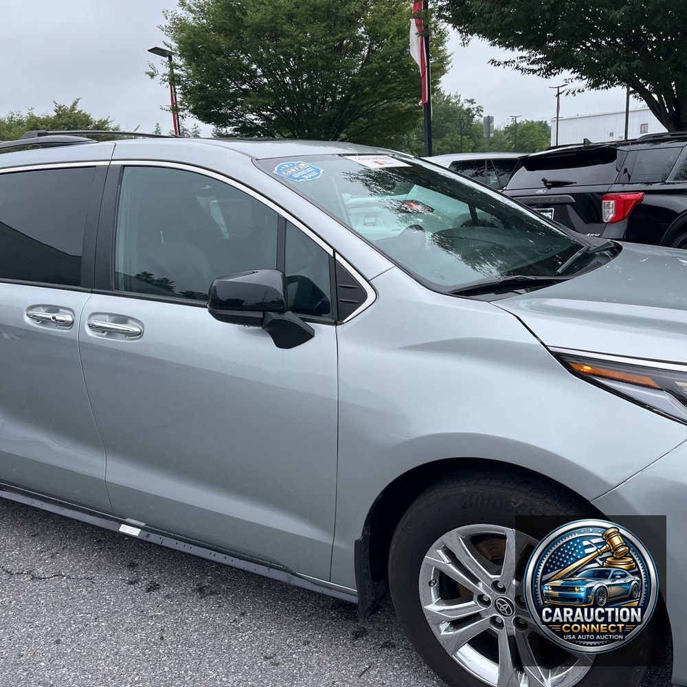 2022 Toyota Sienna XSE 7-Passenger