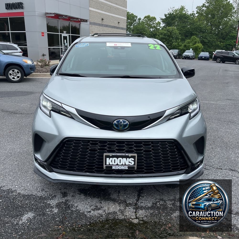 2022 Toyota Sienna XSE 7-Passenger