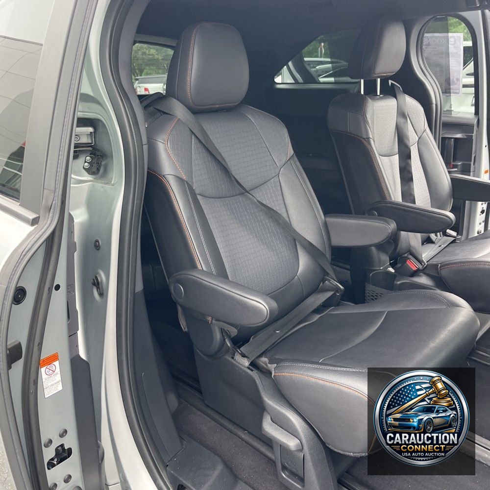 2022 Toyota Sienna XSE 7-Passenger