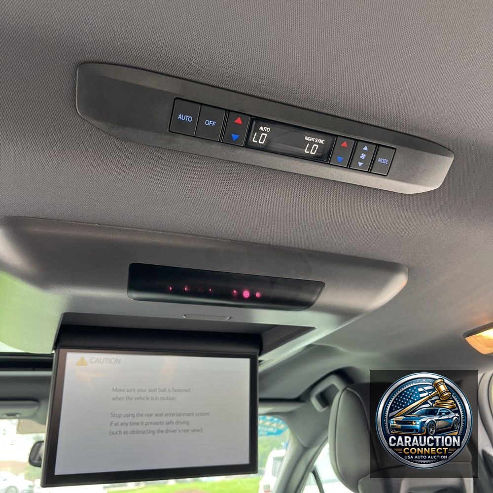 2022 Toyota Sienna XSE 7-Passenger