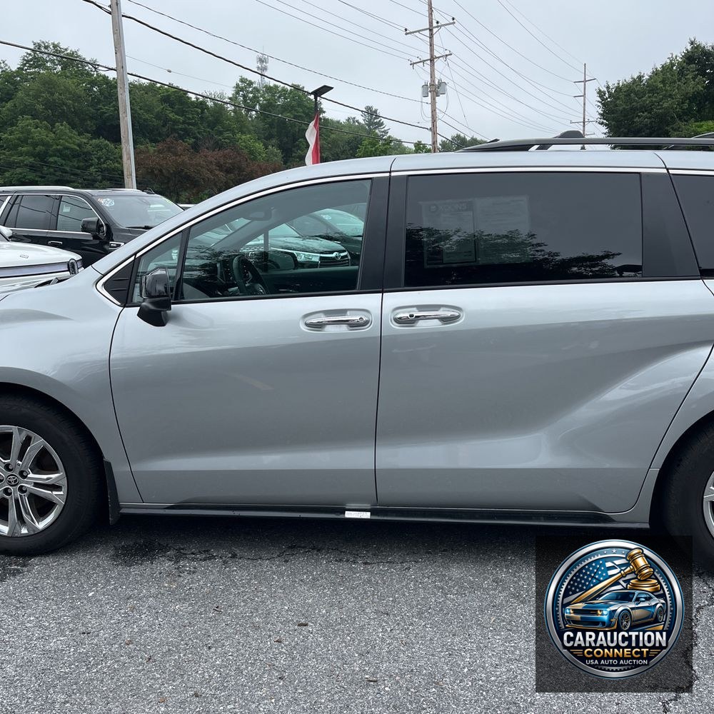 2022 Toyota Sienna XSE 7-Passenger
