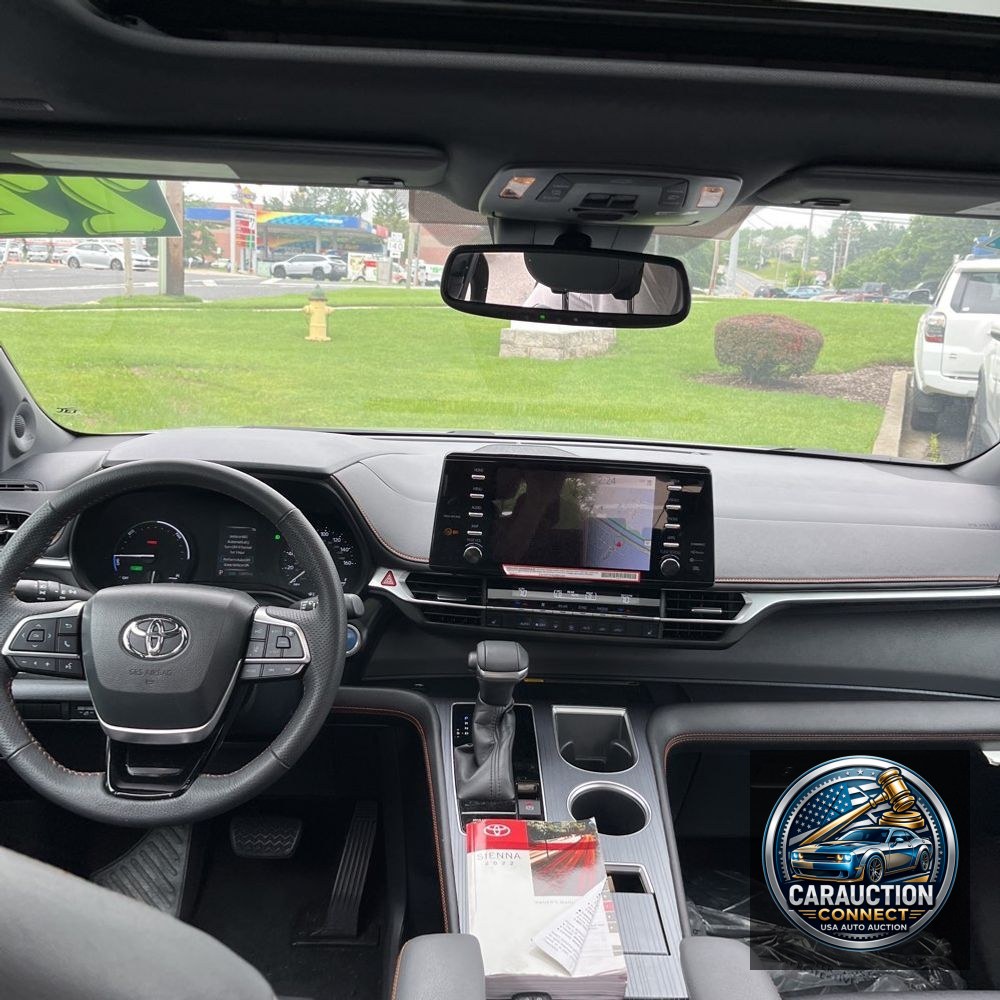 2022 Toyota Sienna XSE 7-Passenger