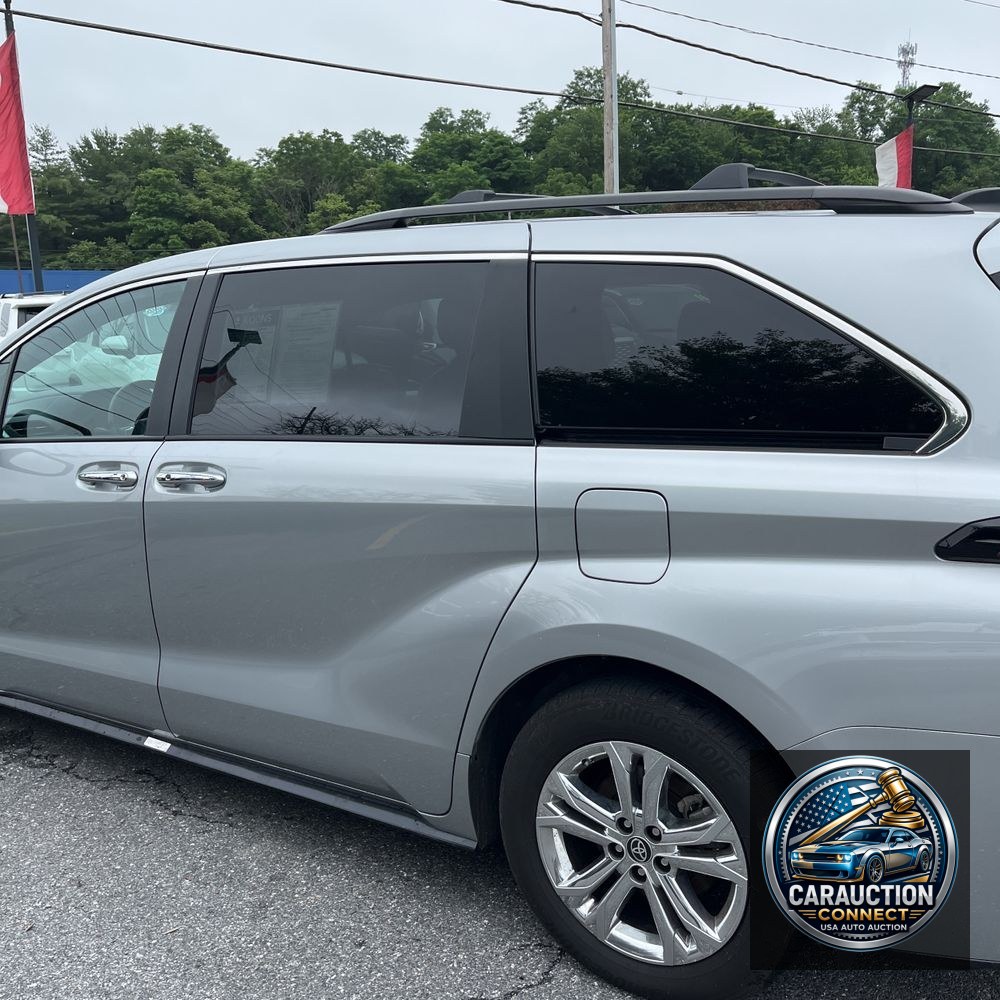 2022 Toyota Sienna XSE 7-Passenger