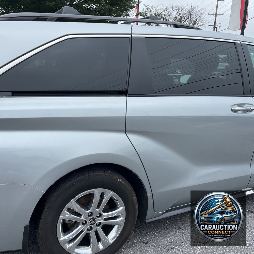 2022 Toyota Sienna XSE 7-Passenger