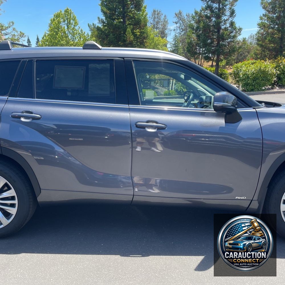 2024 Toyota Highlander Hybrid Platinum
