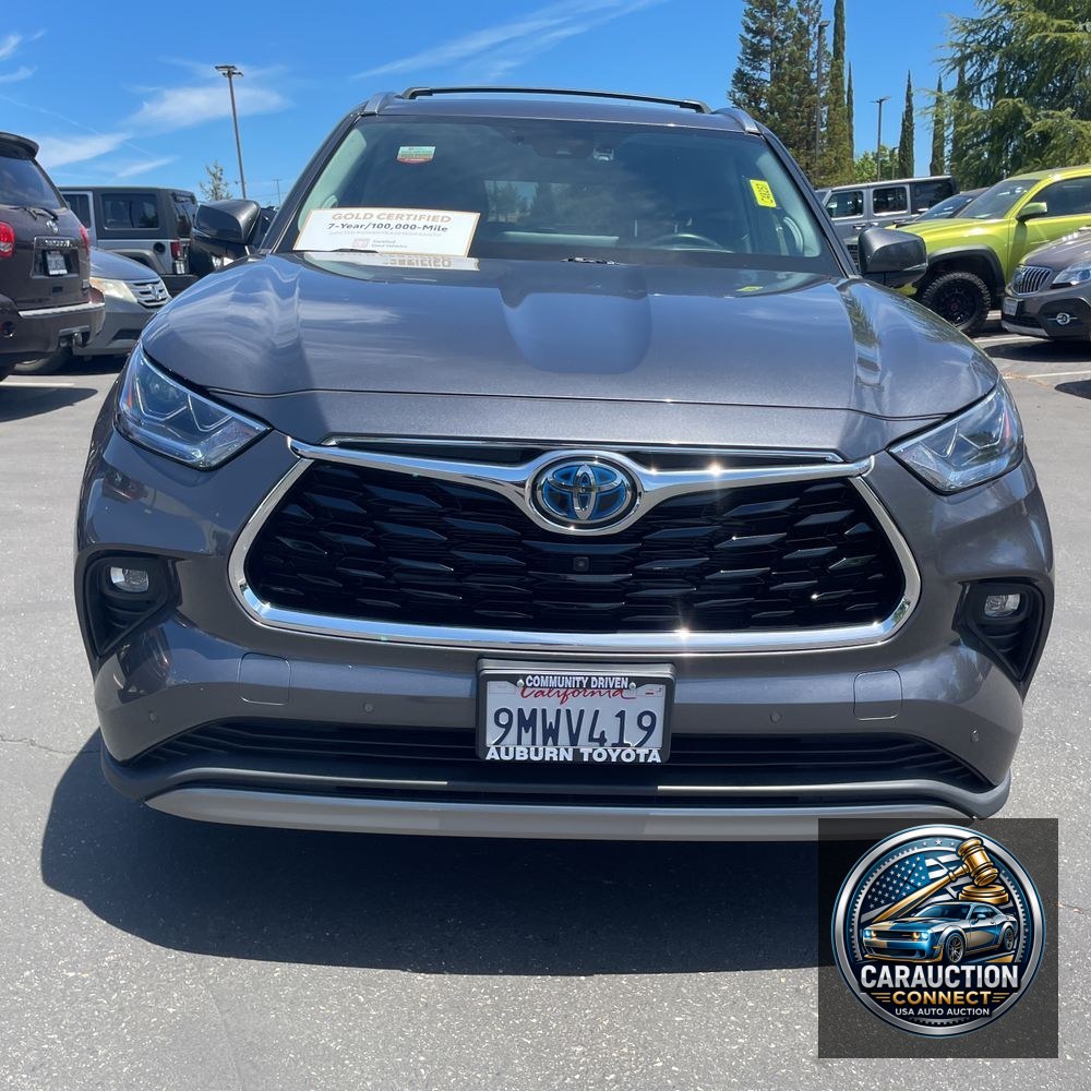 2024 Toyota Highlander Hybrid Platinum