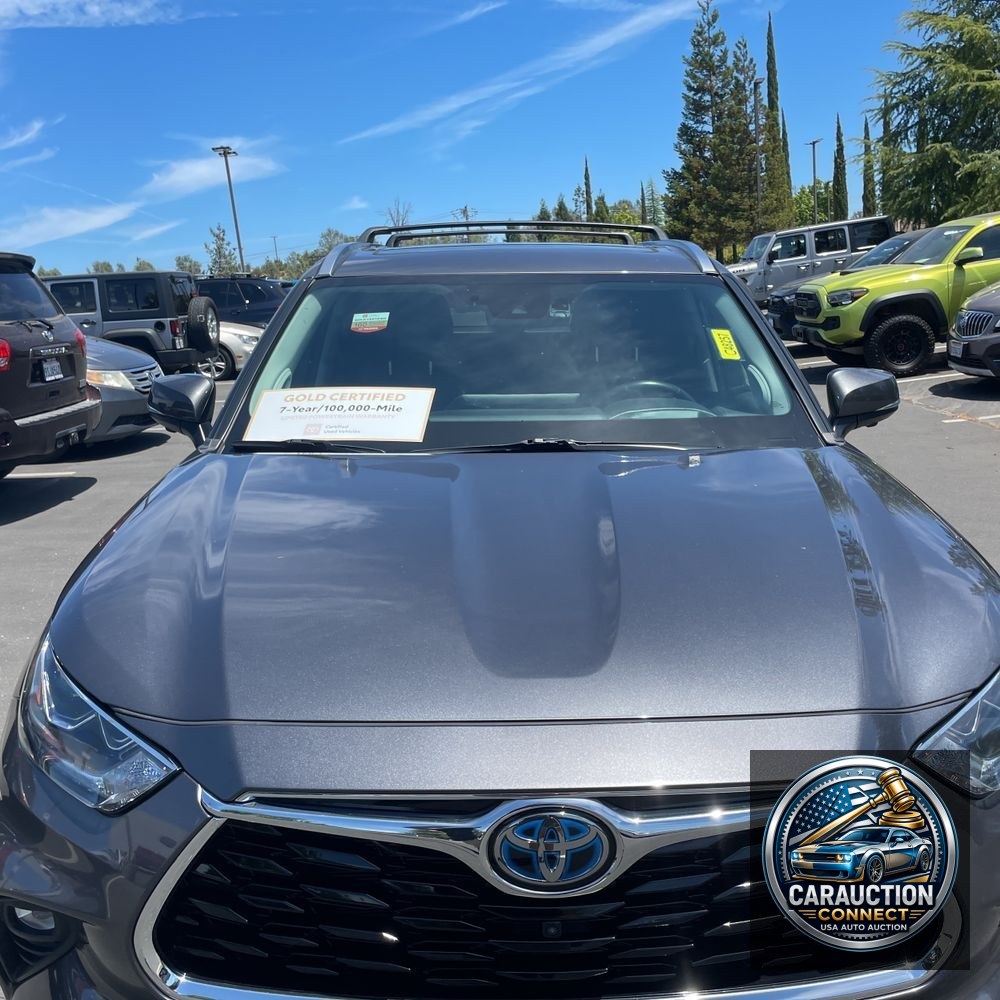 2024 Toyota Highlander Hybrid Platinum