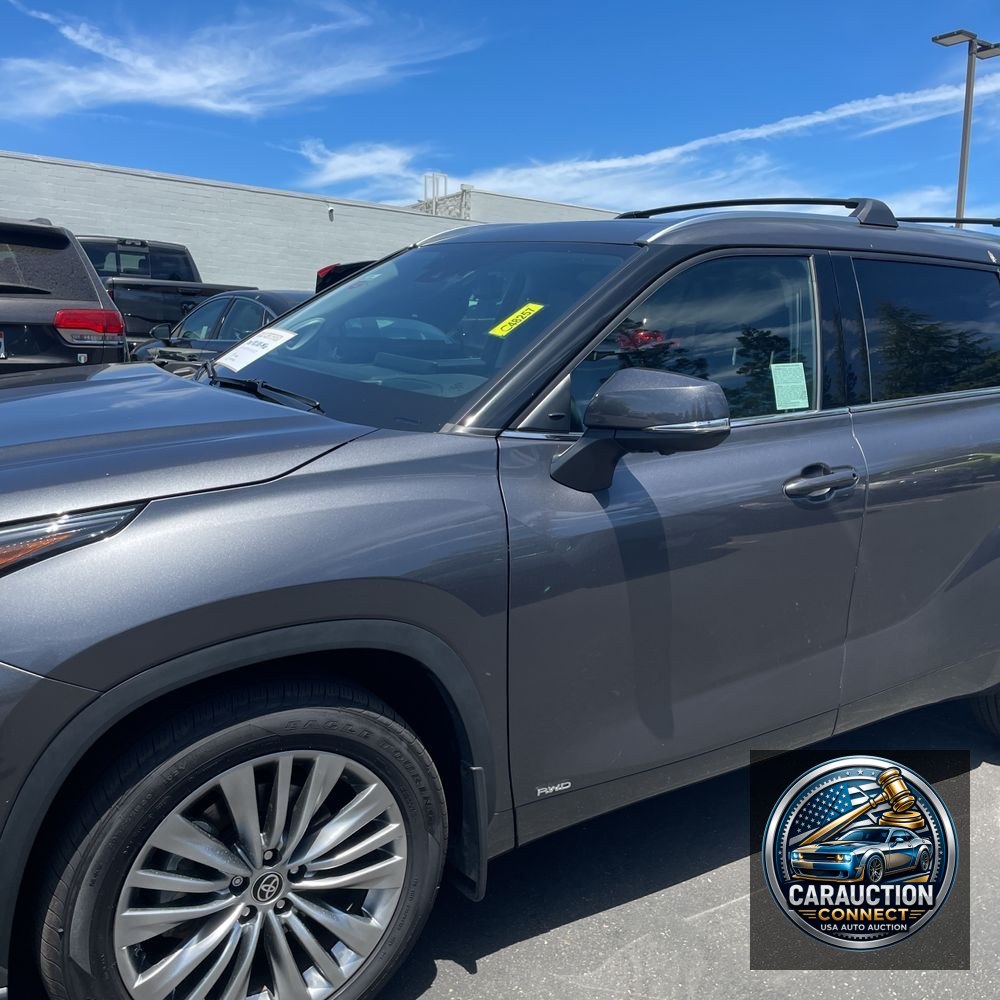 2024 Toyota Highlander Hybrid Platinum