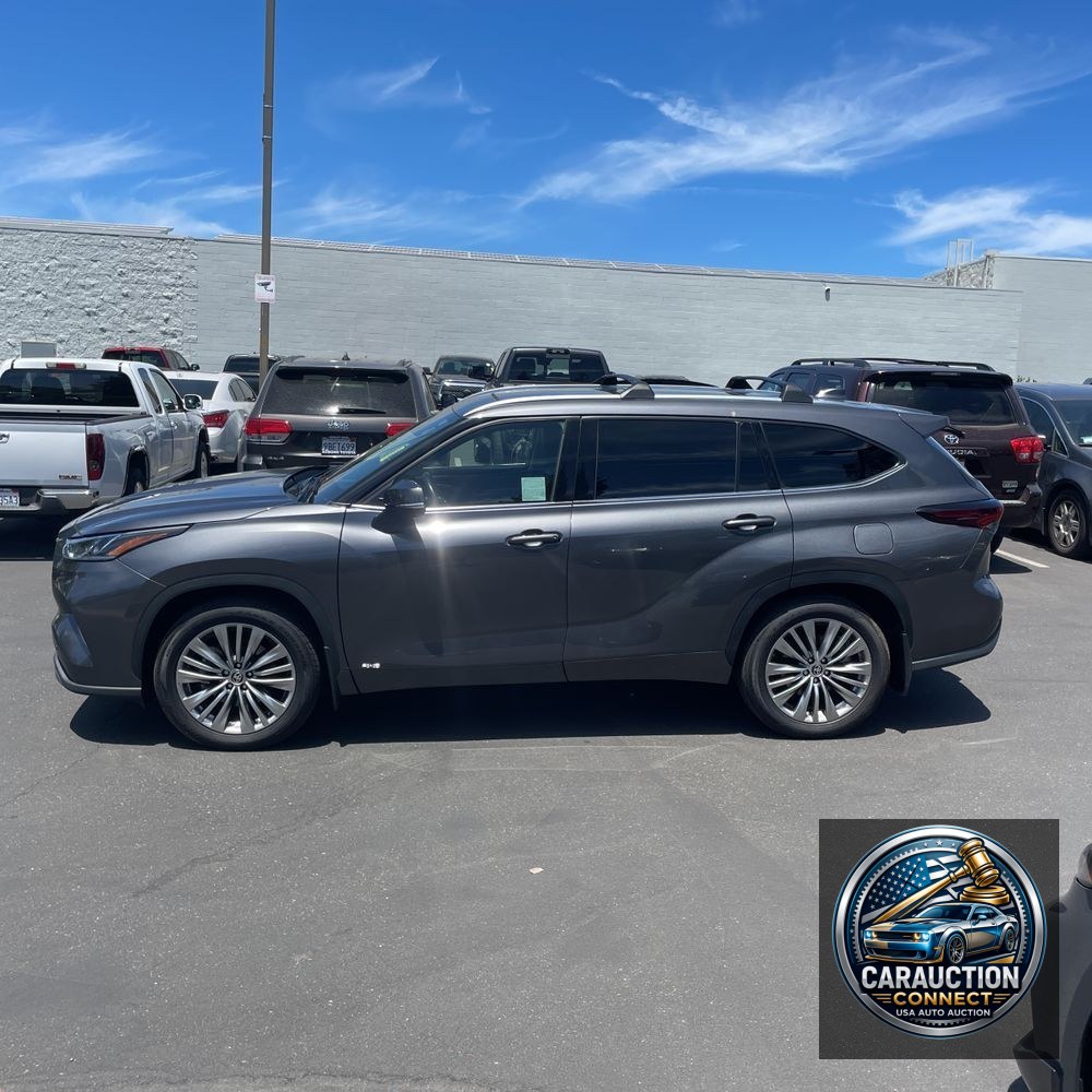 2024 Toyota Highlander Hybrid Platinum