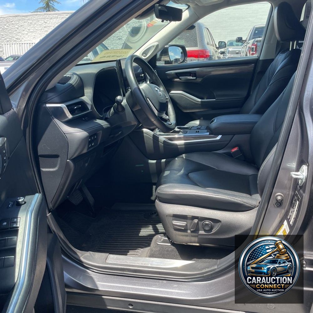 2024 Toyota Highlander Hybrid Platinum