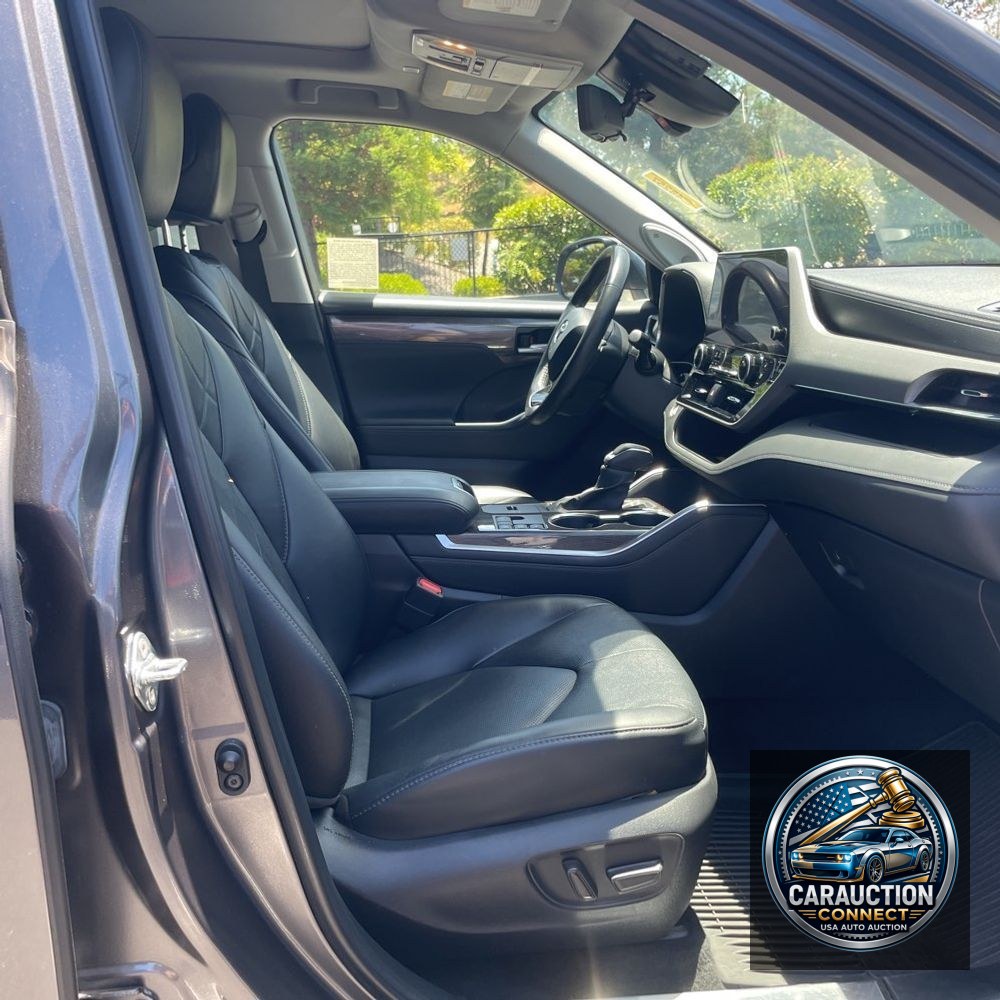 2024 Toyota Highlander Hybrid Platinum