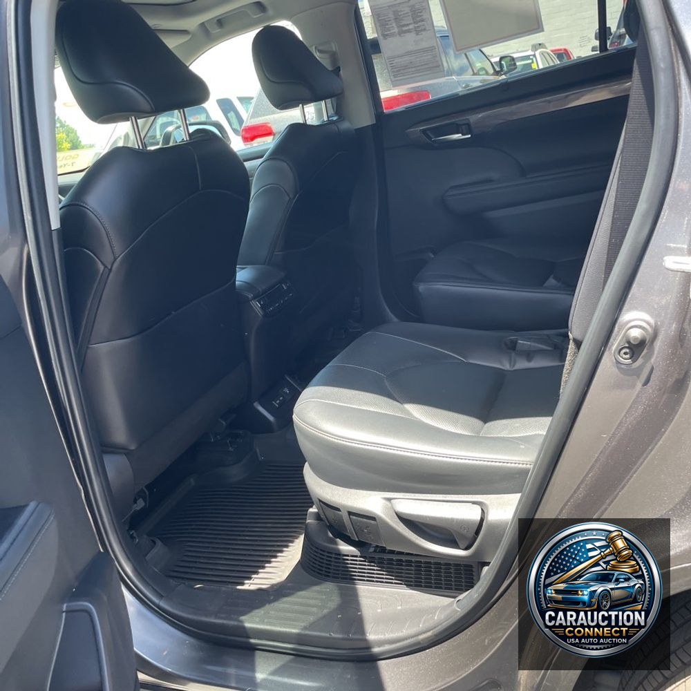 2024 Toyota Highlander Hybrid Platinum