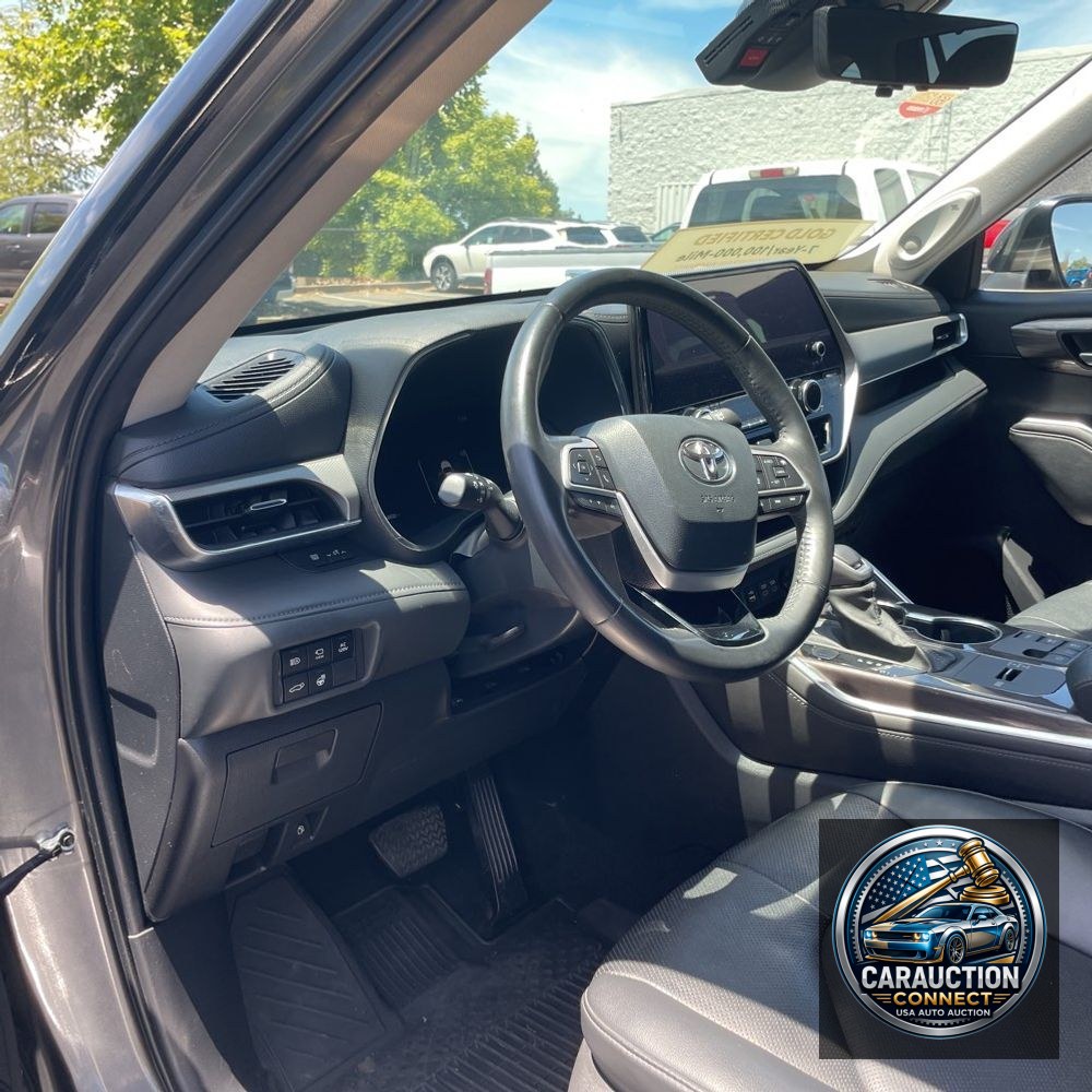 2024 Toyota Highlander Hybrid Platinum