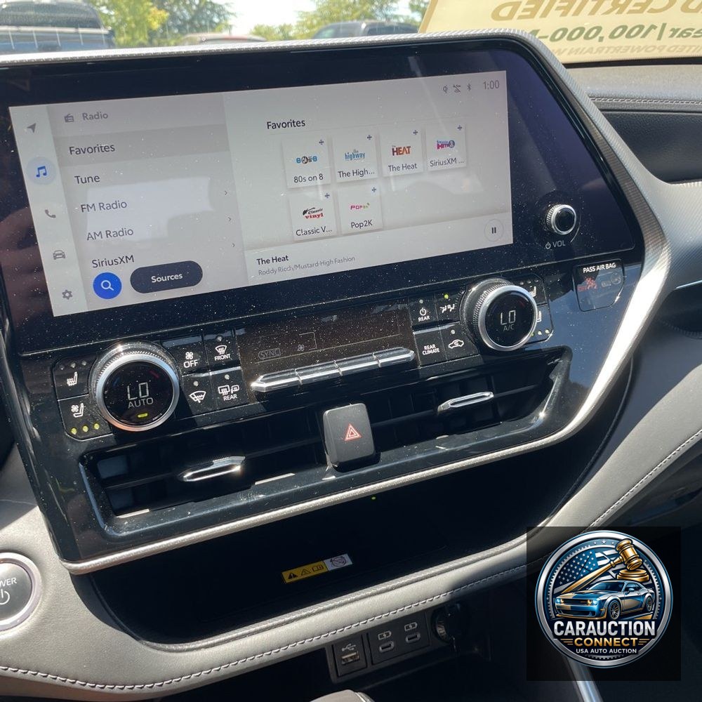 2024 Toyota Highlander Hybrid Platinum