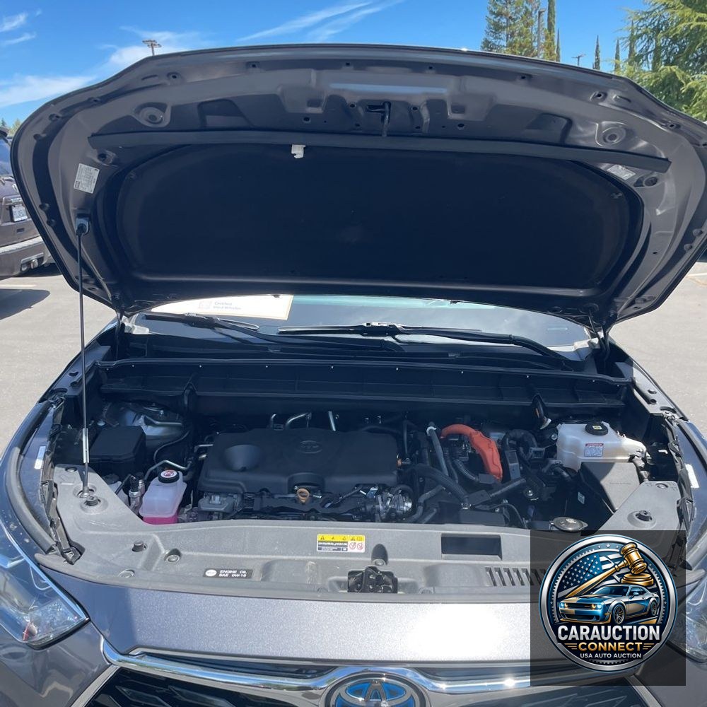 2024 Toyota Highlander Hybrid Platinum